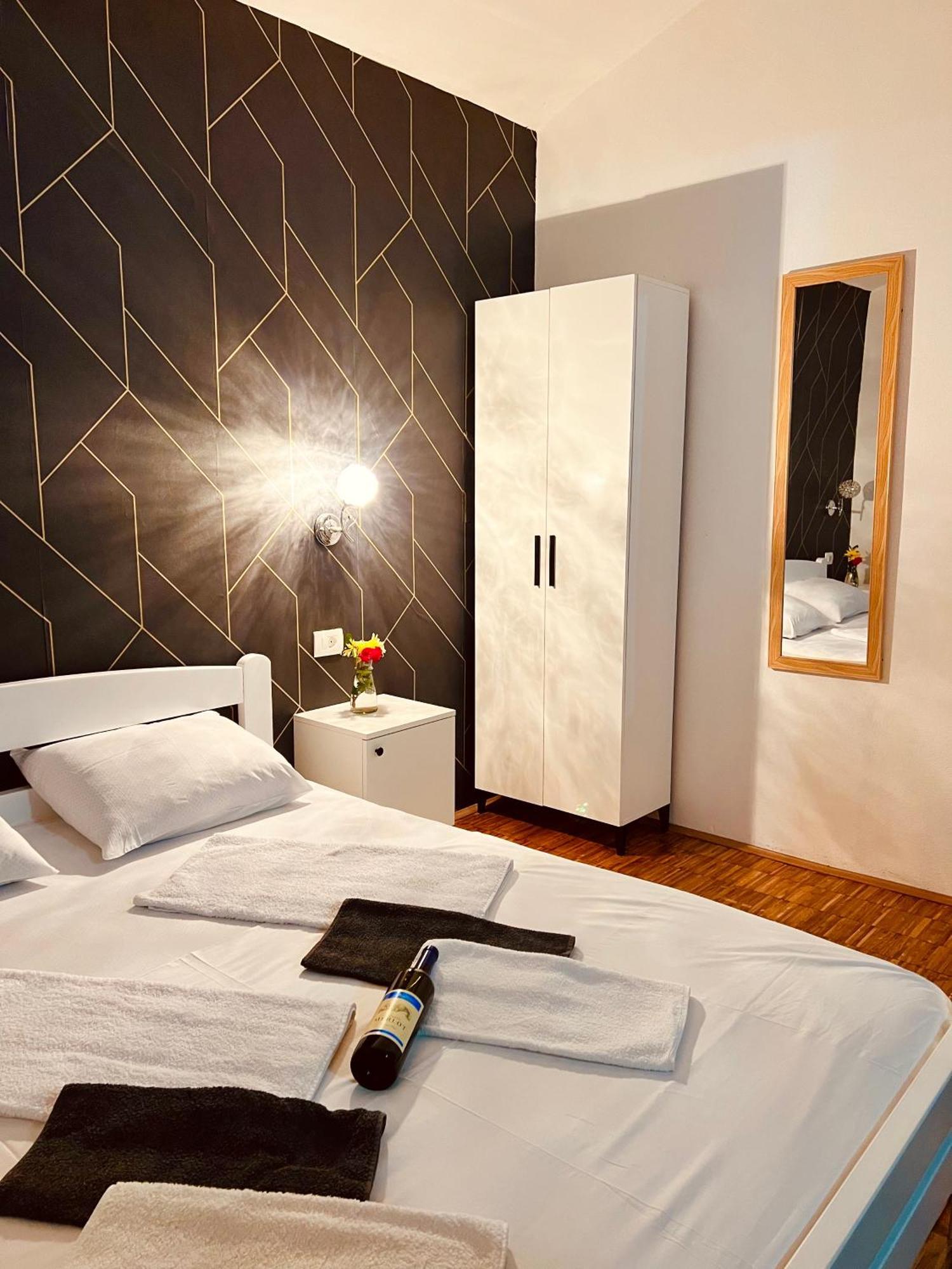 Apartment Dado